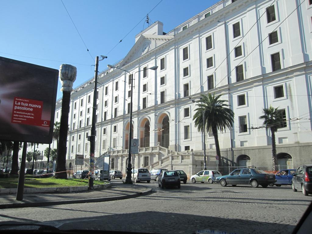 A&C Sweethome Napoli Bagian luar foto